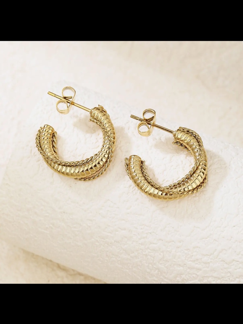 Gold Twisted Hoop Earrings - Women Jewelry - Picture 2 of 6